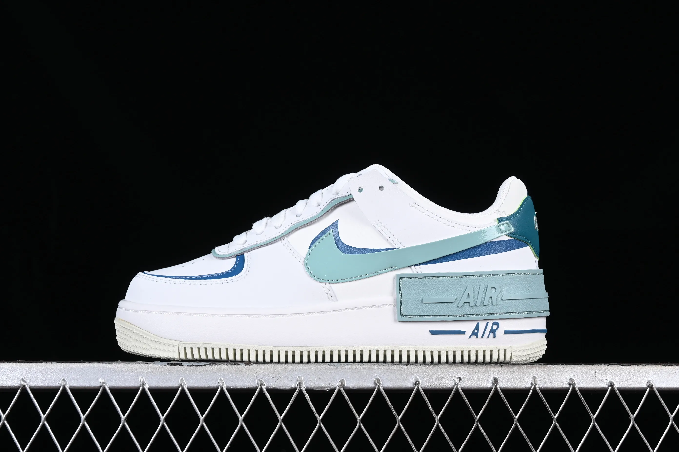 All Categories Nk Air Force 1 Air Force Series Nk Air Force 1 Shadow Air Force Lightweight Increase Nk Air Force 1 Shadow Air Force One Lightweight Increase Low-top Versatile Sneakers DZ1847-001